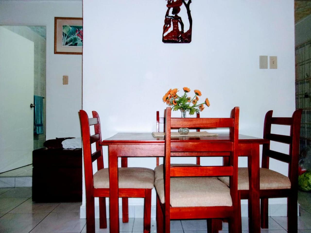 Central Oaklands Kingston Apt Esterno foto