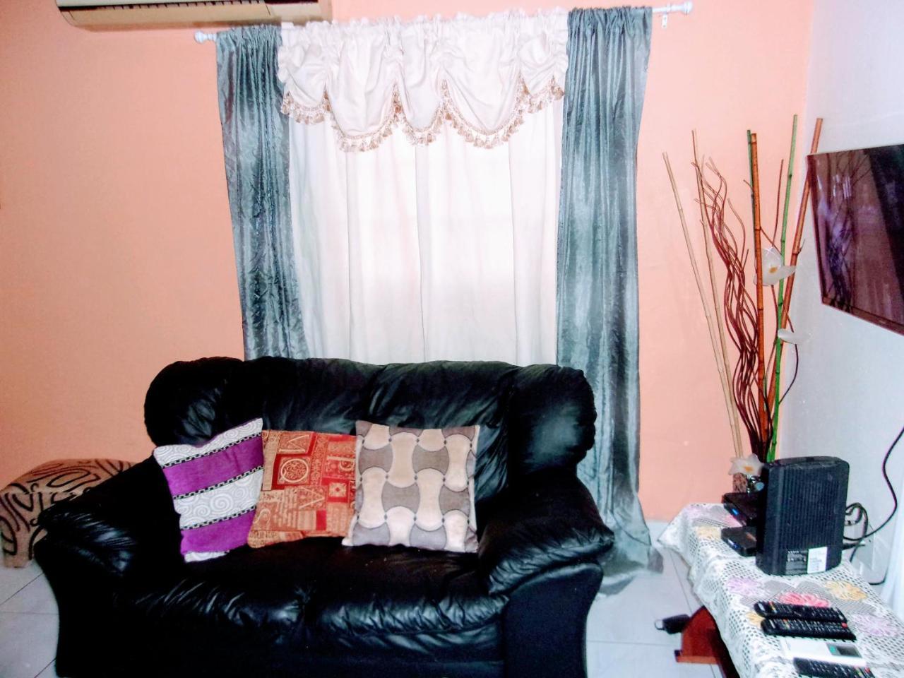 Central Oaklands Kingston Apt Esterno foto