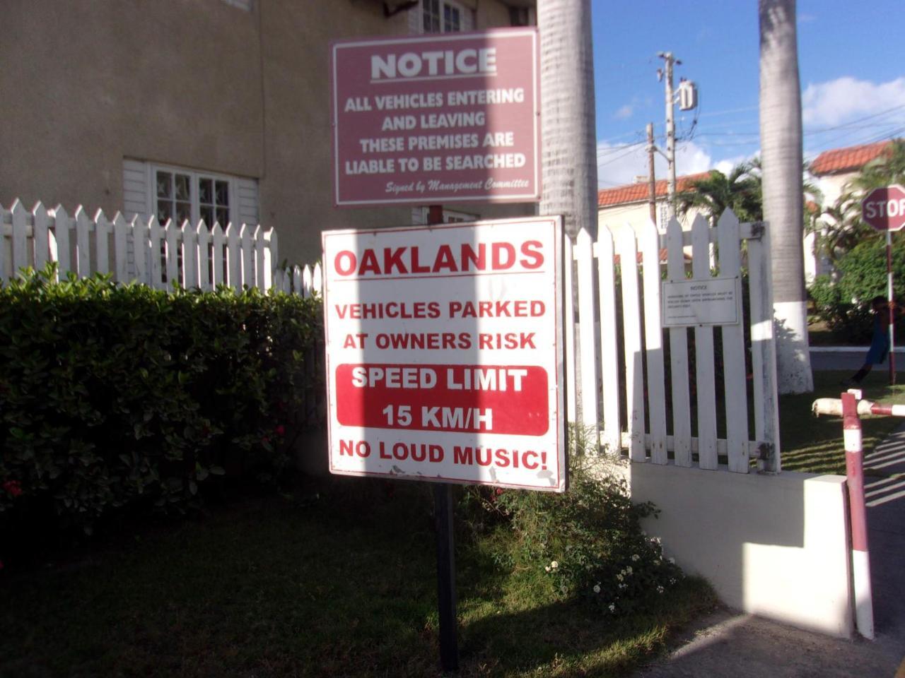Central Oaklands Kingston Apt Esterno foto